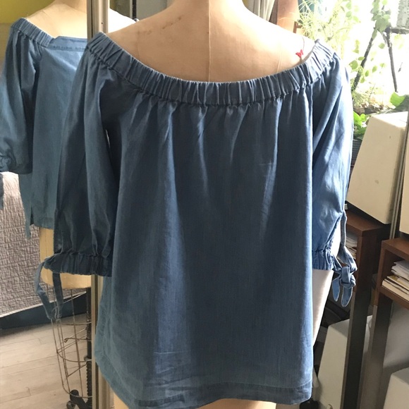Loft chambray off the shoulder top. - Picture 2 of 2
